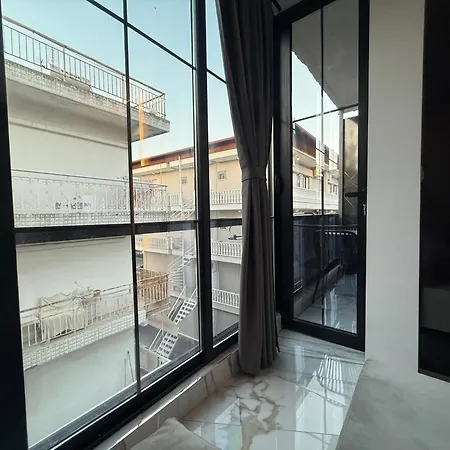 Stitch On The 2 דירה Paralía