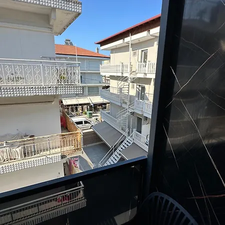 Stitch On The 2 דירה