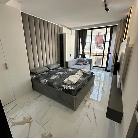 Stitch On The 2 דירה *